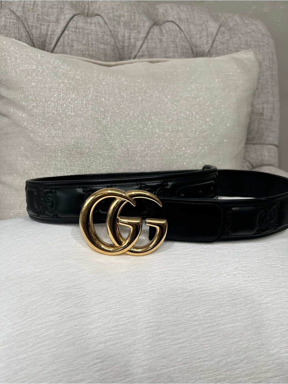 Gucci Black Belt with Gold Double G Buckle - Picture 6 of 7